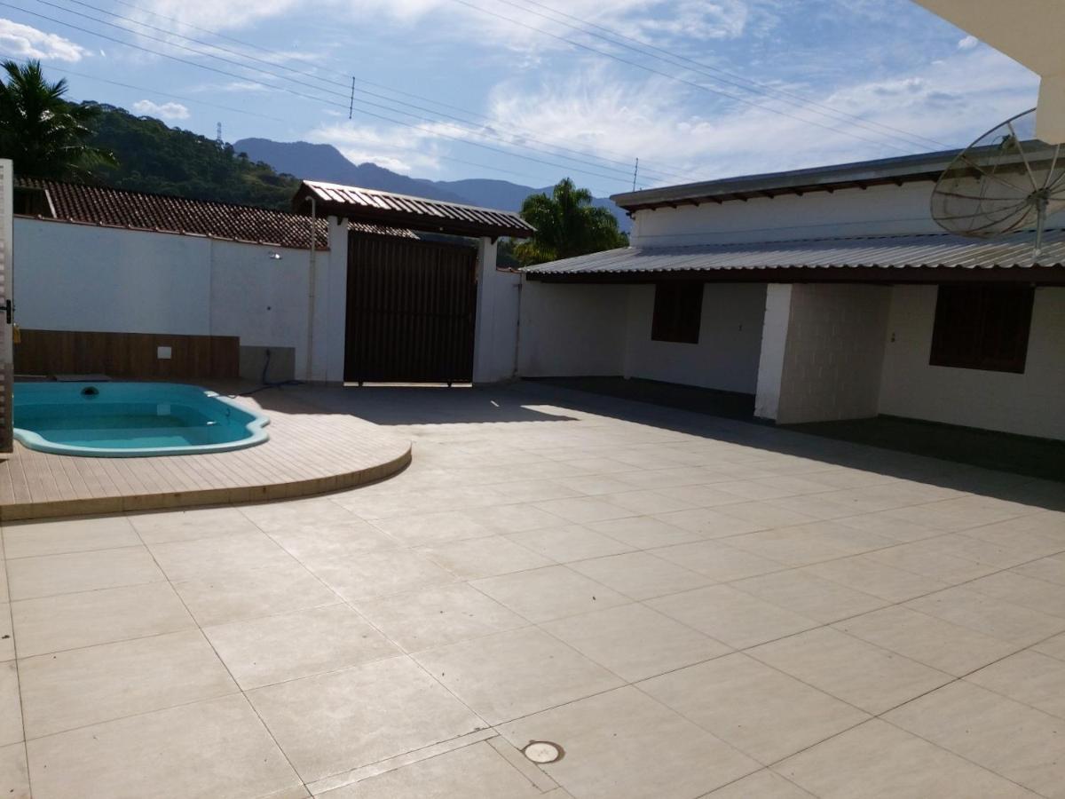 0006.02 - Maranduba - Chale - 1 Dorm - 5 Pess - 3 Quadras Do Mar - Piscina Coletiva - Wifi Βίλα Ubatuba Εξωτερικό φωτογραφία